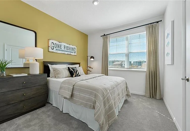 628 Devon Aly — Photo 10