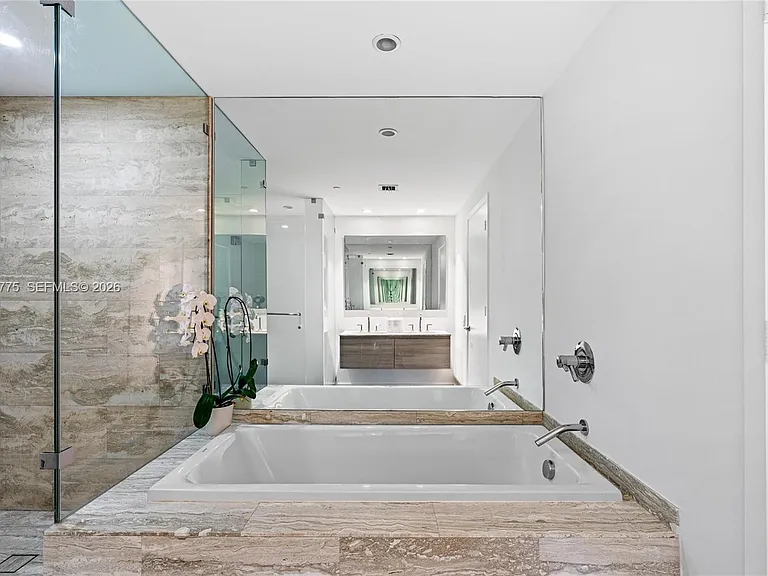 2900 NE 7th Ave #1609 — Photo 41