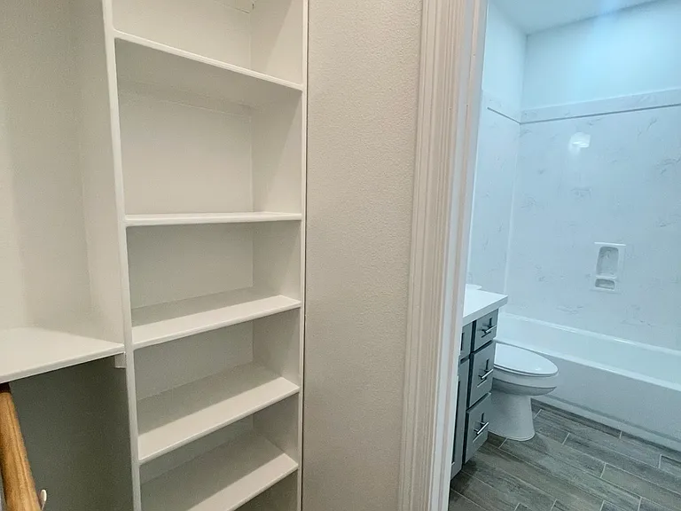 2507 Avenue G — Photo 8