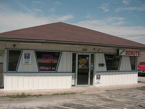 5th image of 5202 Wesley St