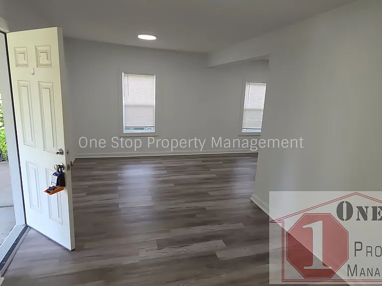 807 S Hardy Ave #A — Photo 3