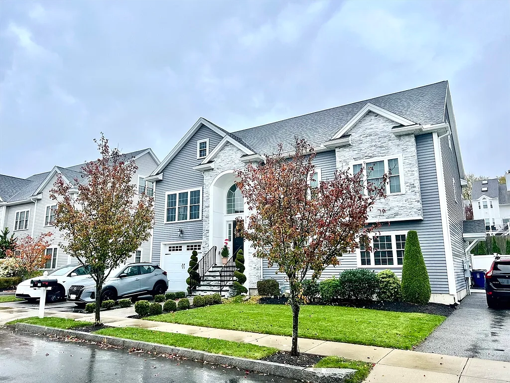 3 bed, 2.0 bath, 2000 sqft, $5,500 — Photo 2