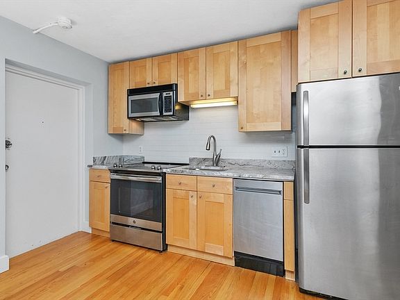 3rd image of 5 Walden St APT 2