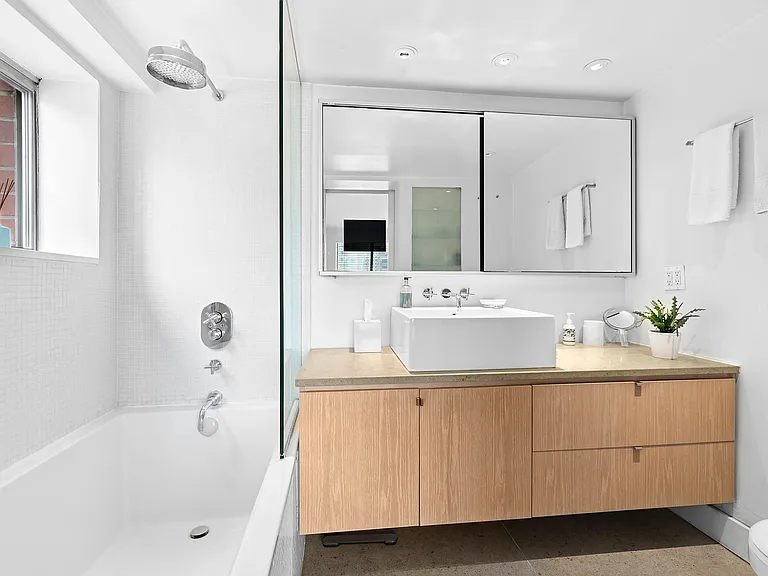 420 E 58th St #23BC — Photo 5