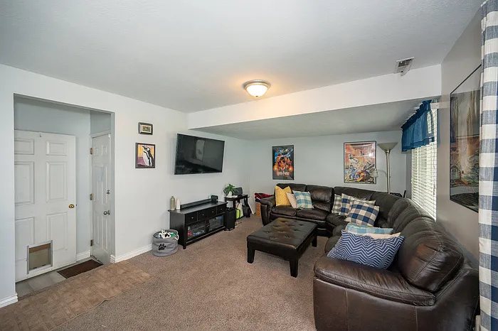 1045 W Ranch Park Dr — Photo 12