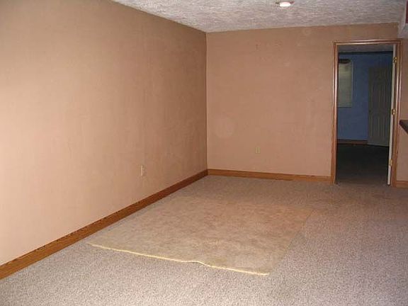 FAMILY ROOM 1
