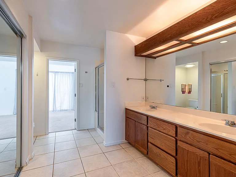 6517 San Francisco Rd NE — Photo 16