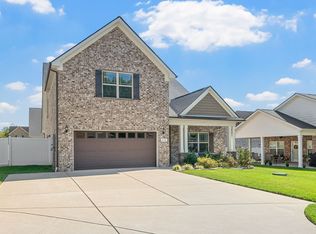 430 Clayton Ct, Pleasant View, TN 37146