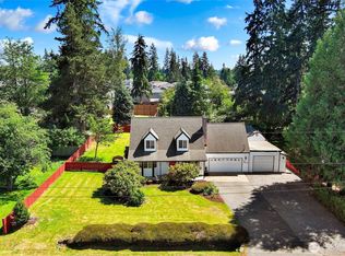 122 Bellflower Rd, Bothell, WA 98012
