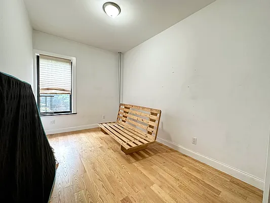 Rented by Bruma Realty LLC | media 25