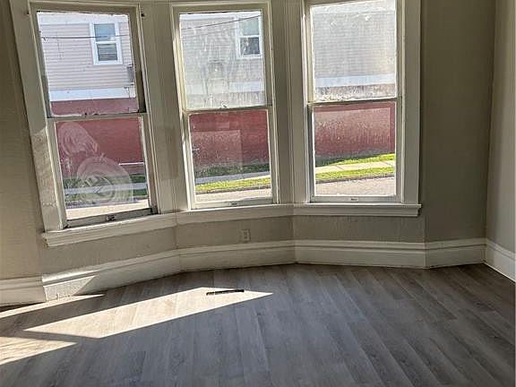 3rd image of 301 Eastern Ave