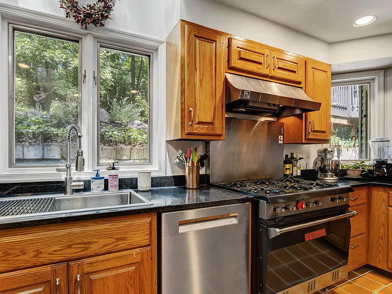 3402 Halcyon Dr — Photo 17