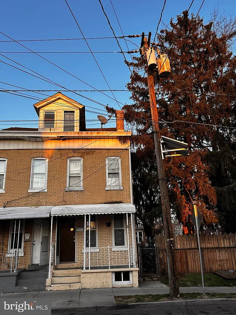 450 Whittaker Ave photo 1
