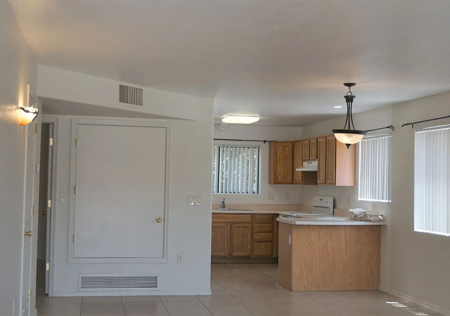 4410 Buena Loma Way Unit B — Photo 4