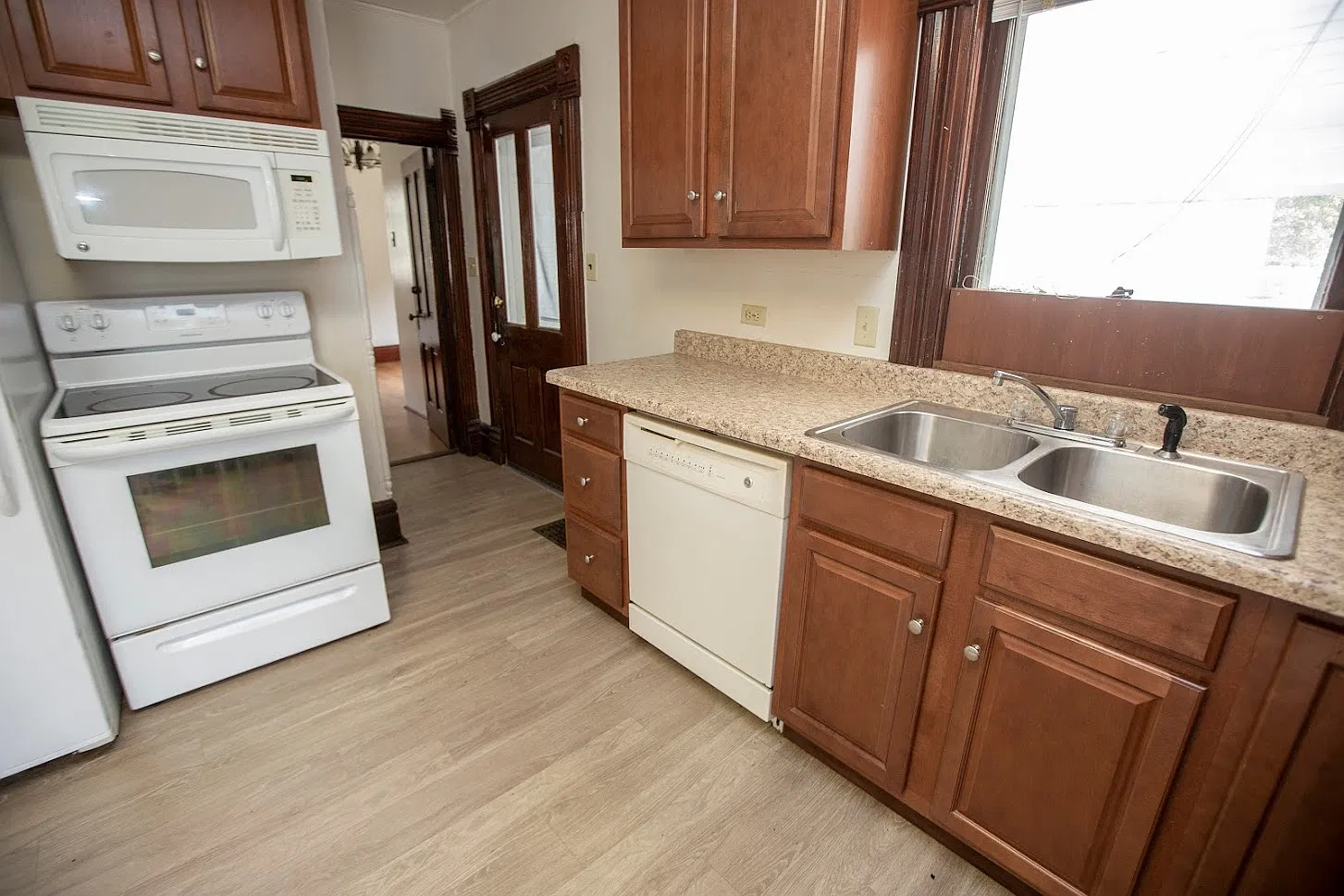 418 N Van Buren St. — Photo 3