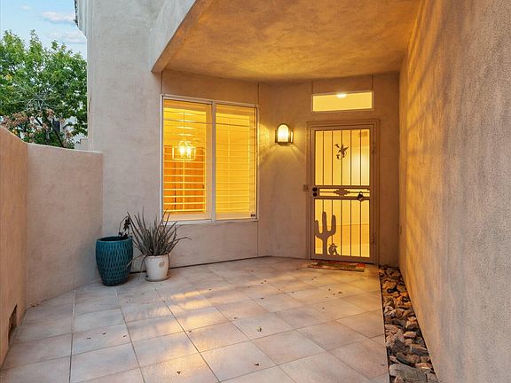 2nd image of 1747 E NORTHERN Avenue #170