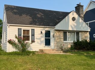 (Undisclosed Address), Downers Grove, IL 60516