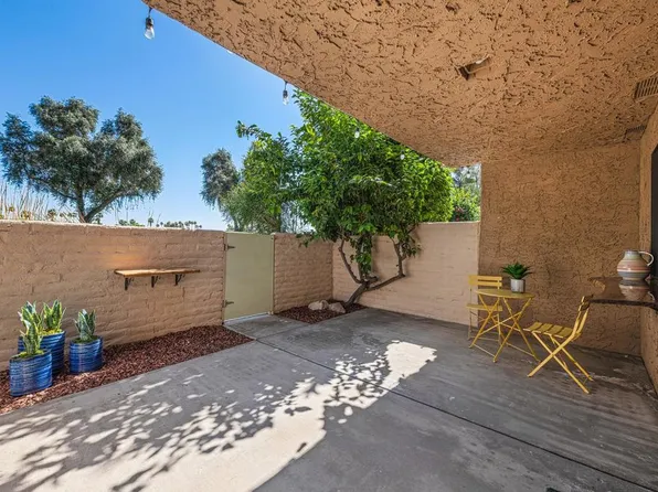 5834 Los Coyotes Dr, Palm Springs, CA 92264