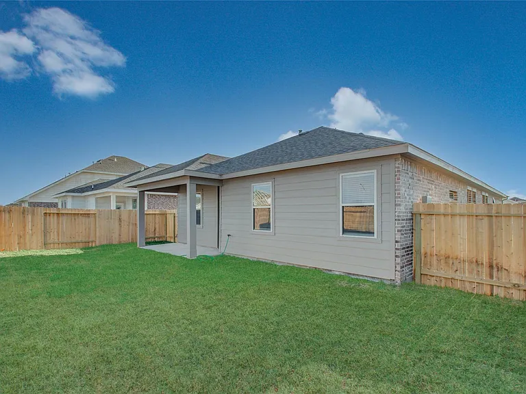 8418 Beacon Bay Cir — Photo 40