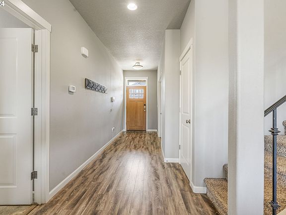 4th image of 10708 NE 109th St