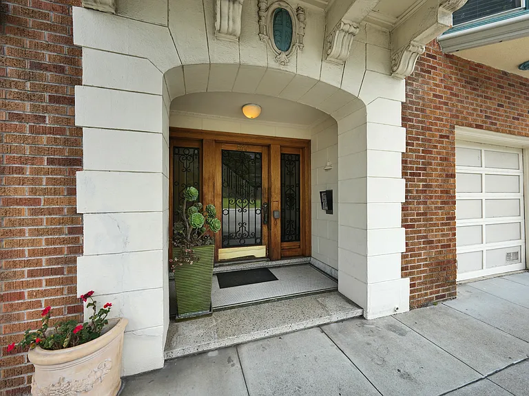 Presidio Ave — Photo 20