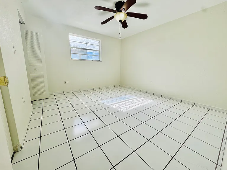 4655 Palm Ave #121 — Photo 6