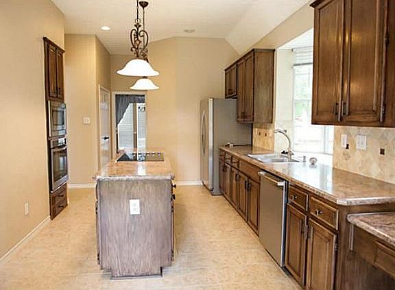 3rd image of 1516 Orchid Ct