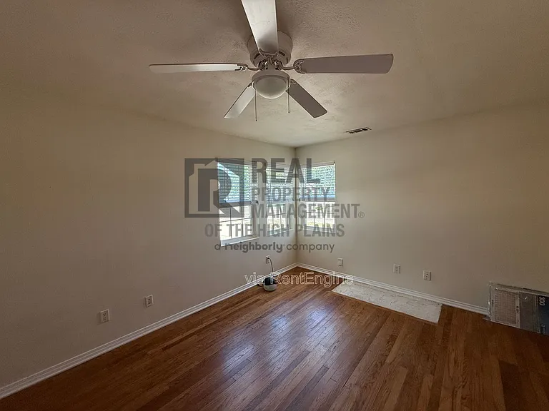 3101 S Jackson St — Photo 9