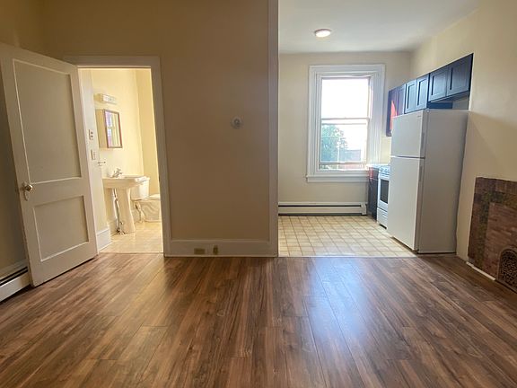 2nd image of 3333 Spring Garden St #2F