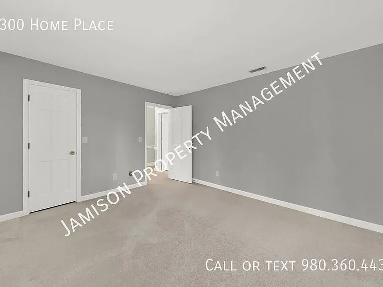 1300 Home Pl — Photo 21