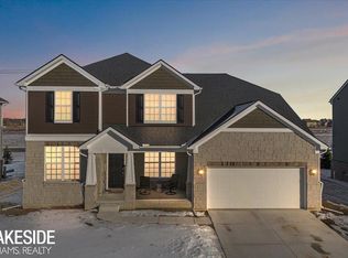 49534 Hummel Dr, Macomb, MI 48044