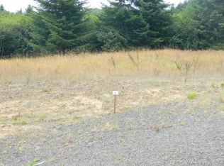 330 Providence Dr, Reedsport, OR 97467