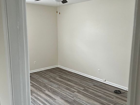 2nd image of 918 N Washington Ave