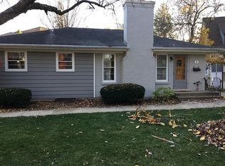 2 Ellyn Ct, Glen Ellyn, IL 60137