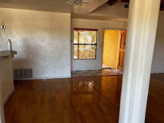 3rd image of 10 Lucero Rd