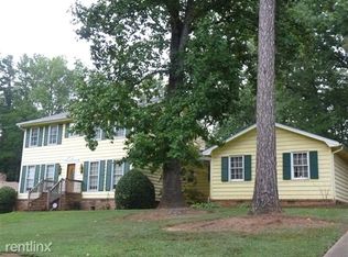 2064 Tudor Castle Cir, Decatur, GA 30035