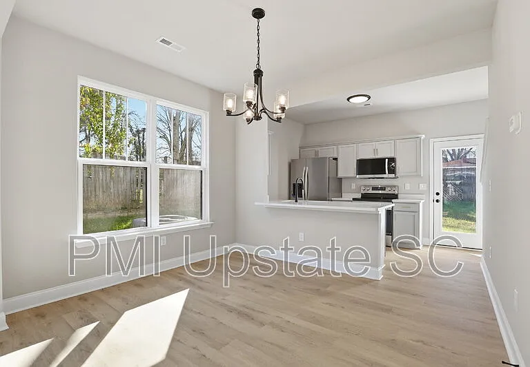 107 Virginia Ave — Photo 7