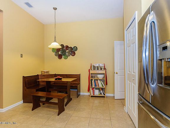 3rd image of 106 E Teague Bay Dr