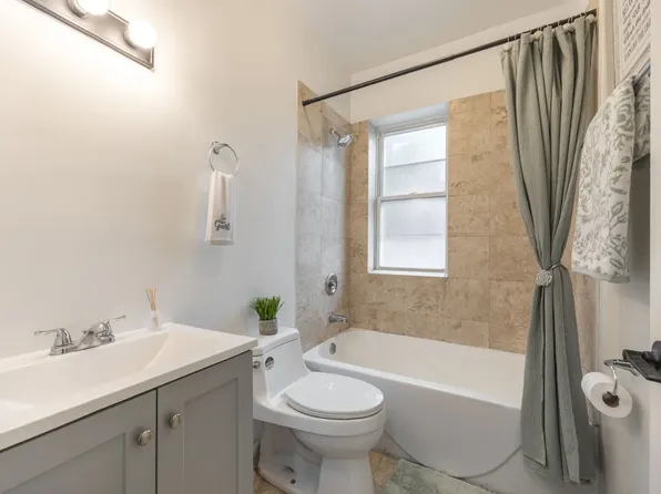 3849 W Ainslie St #1, Chicago, IL 60625