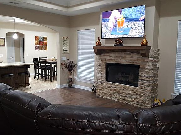 5th image of 2815 Eastdale Dr