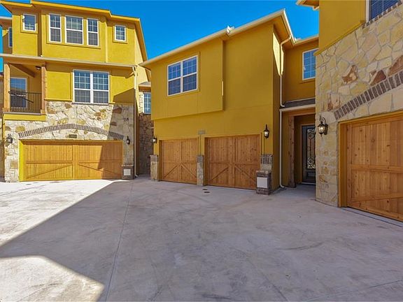 4th image of 7310 Venice Dr Unit 2
