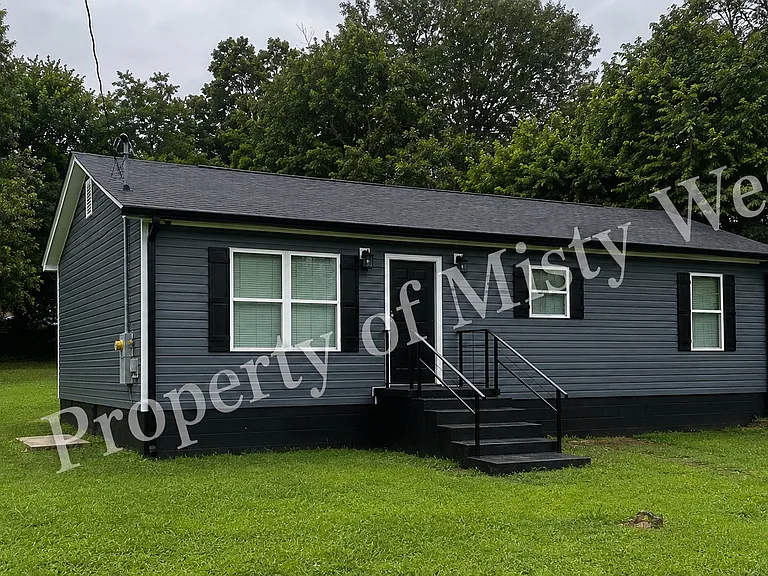 2245 Curtis Ln SE — Photo 1