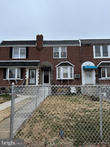 2nd image of 3047 Disston St