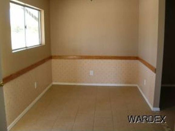 3rd image of 521 S Navajo Ave