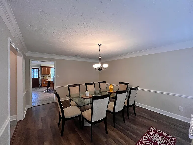 2104 Bay Hill Dr — Photo 16