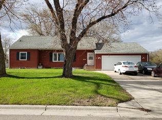 708 W Main St, Paynesville, MN 56362