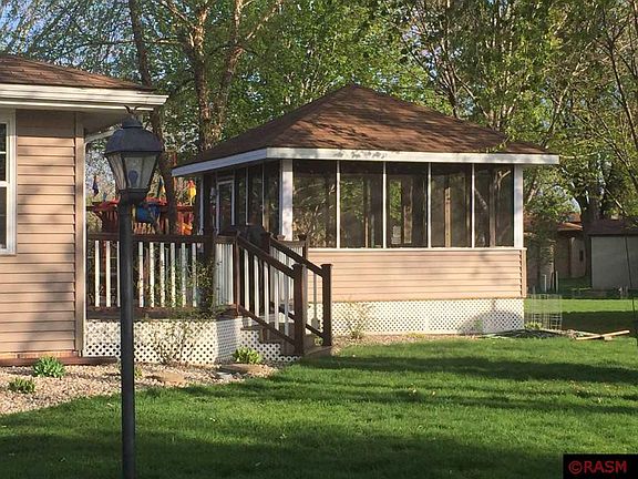 2nd image of 1106 Willow Ct