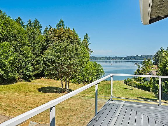 2nd image of 3940 79th Ave NW