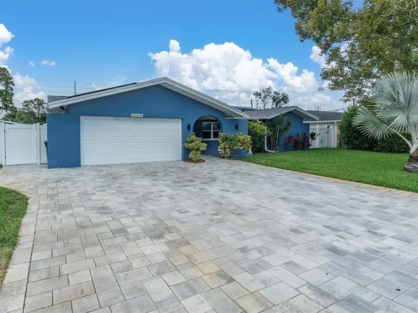 13179 Dorchester Dr, Seminole, FL 33776
