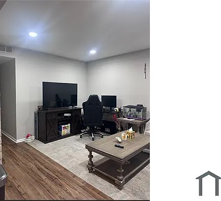 3 bed, 1100 sqft, $1,700 — Photo 2